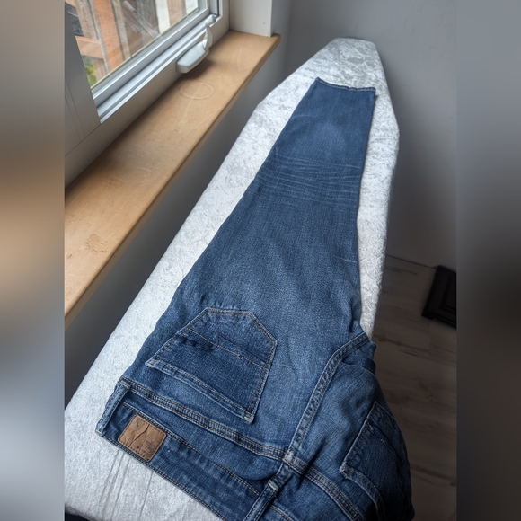 American Eagle 8 Short Stretch Skinny Jeans - Picture 10 of 13